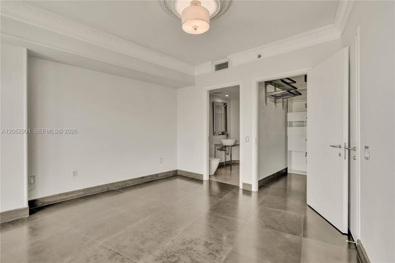 450 Alton Rd , Unit 1906, Miami Beach, FL 33139 Photo