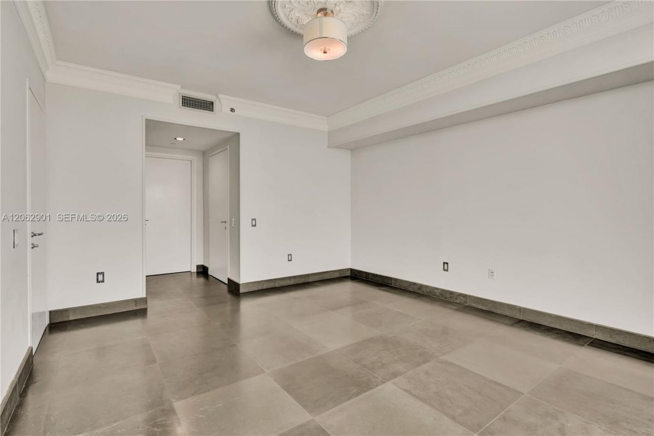 450 Alton Rd , Unit 1906, Miami Beach, FL 33139 Photo
