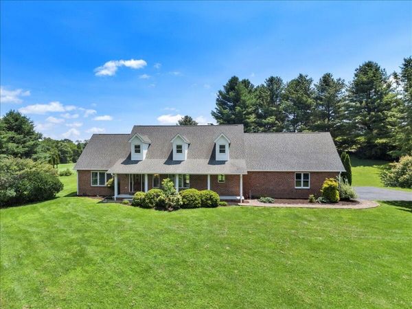 209 Phlegar Hill RD NE, Floyd, VA 24091