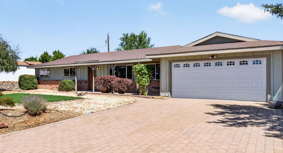 4374 Apollo Drive, Carson City, NV 89706 Photo