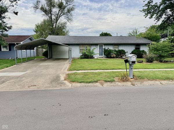 1934 Chandler, Columbus, IN 47203