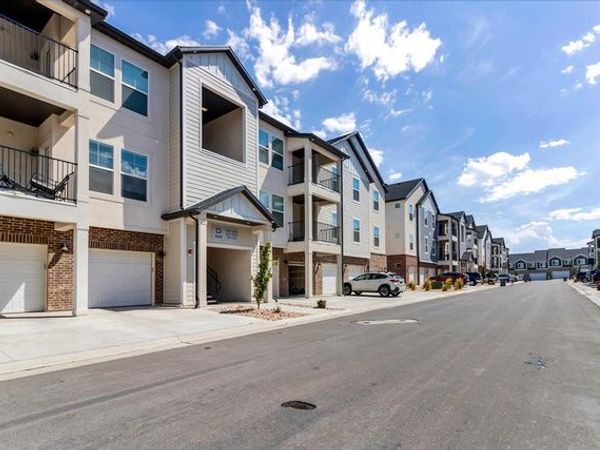898 N VAN DYNE DR, Unit #D101, Saratoga Springs, UT 84045