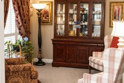 131 Willowbend Lane photo 4