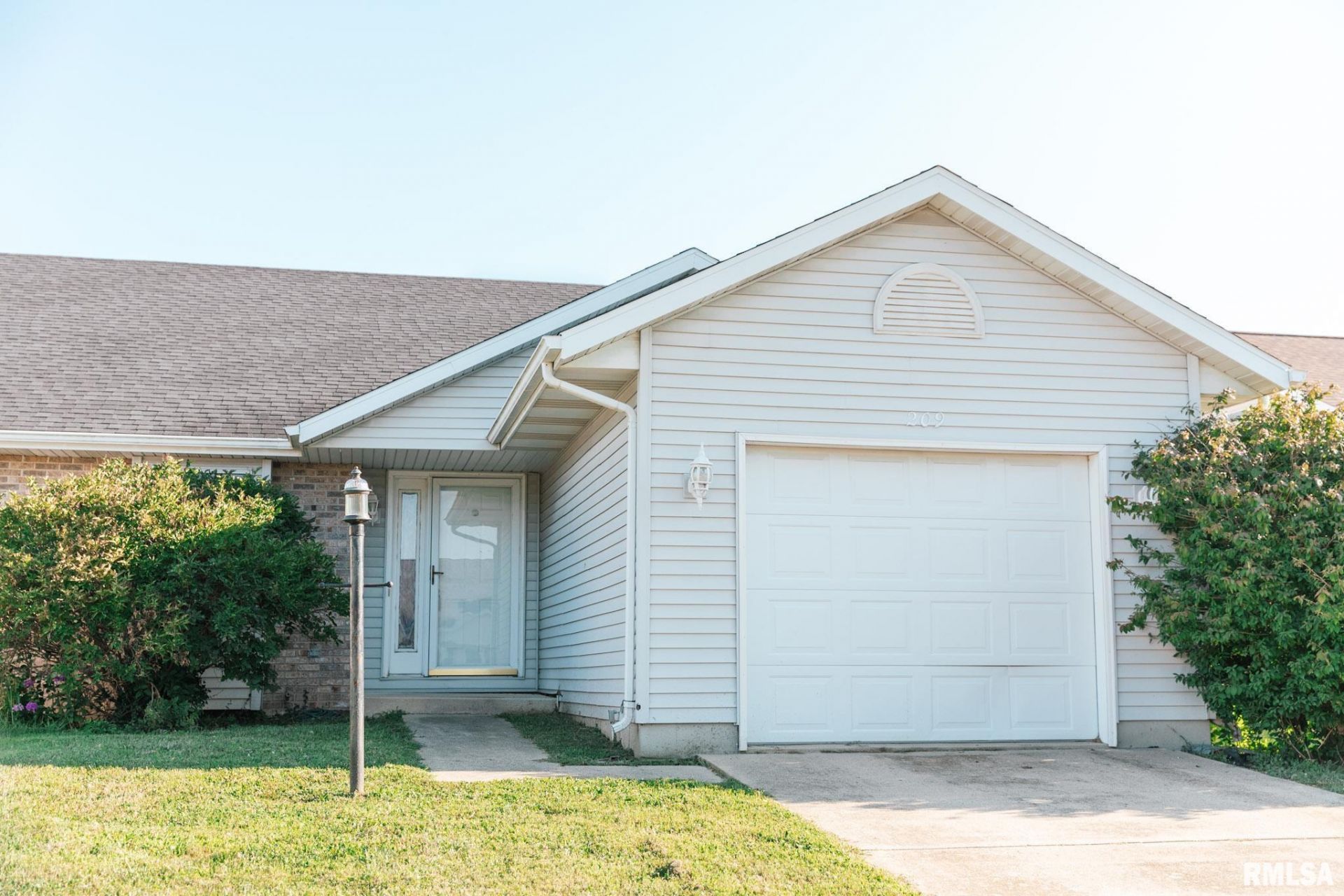209 Eagle Ridge Drive, Chatham, IL 62629 Main Photo