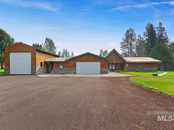 7 River Rd., Garden Valley, ID 83622