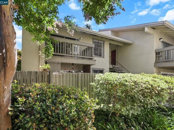 2562 Walnut Blvd, Unit 68, Walnut Creek, CA 94596