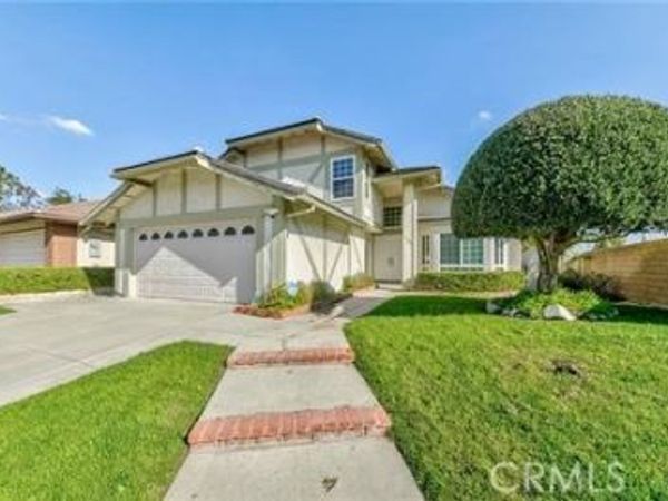 2200 Heritage, Fullerton, CA 92833