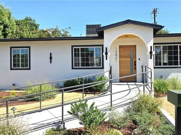 13821 Burton Street, Panorama City, CA 91402