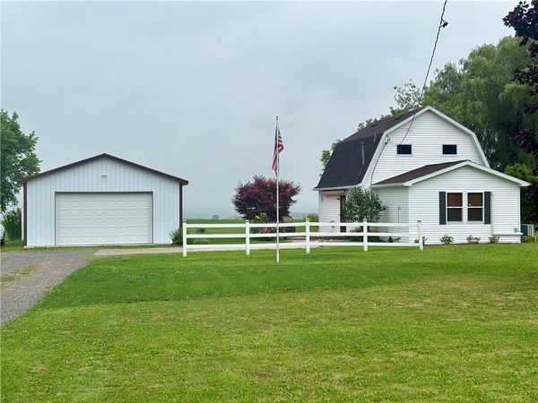 2817 Main Street , Piffard, NY 14533