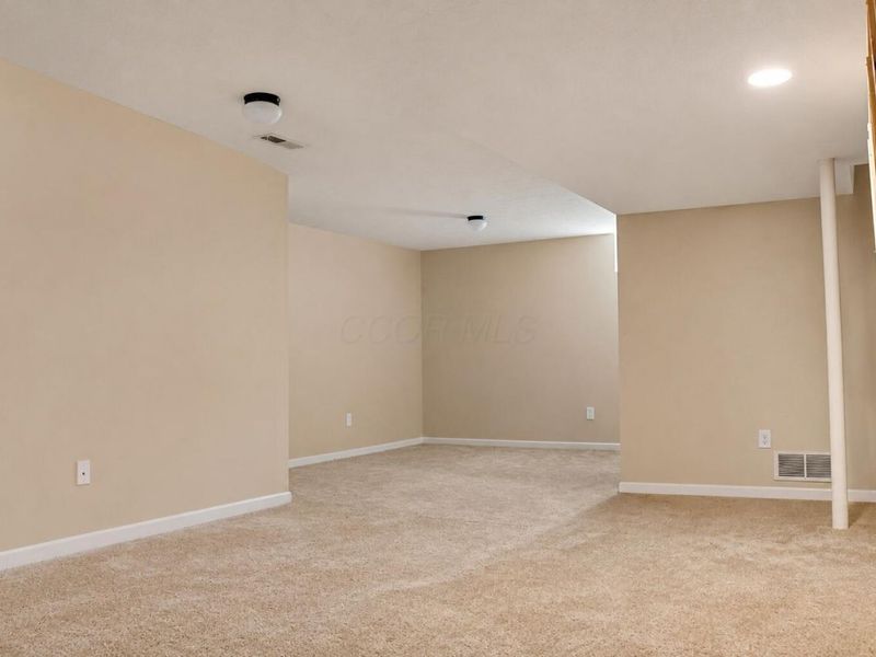8355 Olympus Lane, Blacklick, OH 43004 Photo 14