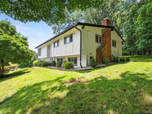 25 Ackerman Avenue, Airmont, NY 10901