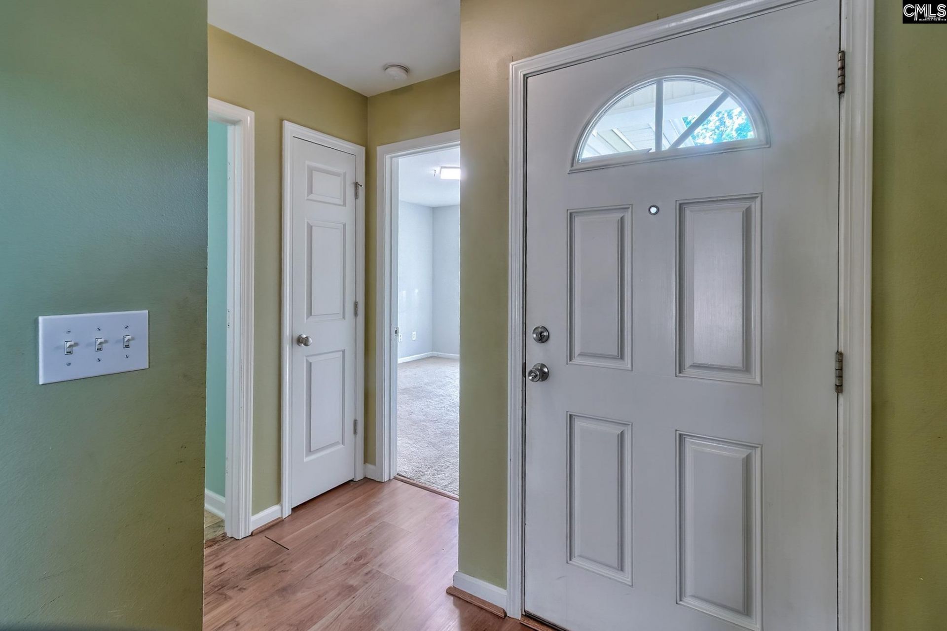 411 Moet Drive  Photo 4