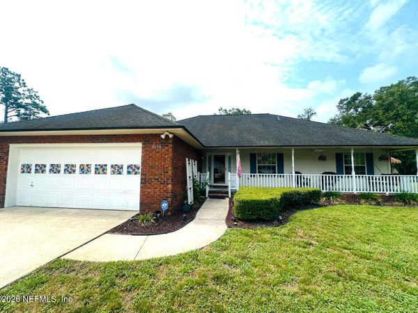 8630 SYNHOFF Drive, Jacksonville, FL 32216