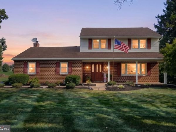 1990 BRIAN LANE, YORK, PA 17404