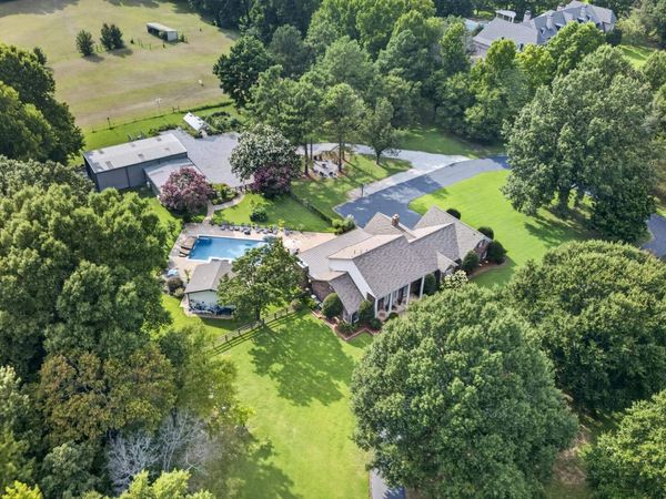 655 BRAY STATION RD, Collierville, TN 38017