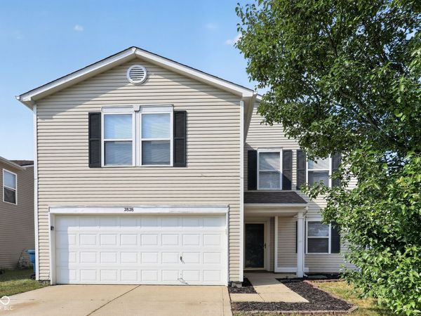 2828 Earlswood Lane , Indianapolis, IN 46217