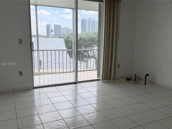 3000 Marcos Dr, Unit P210, Aventura, FL 33160