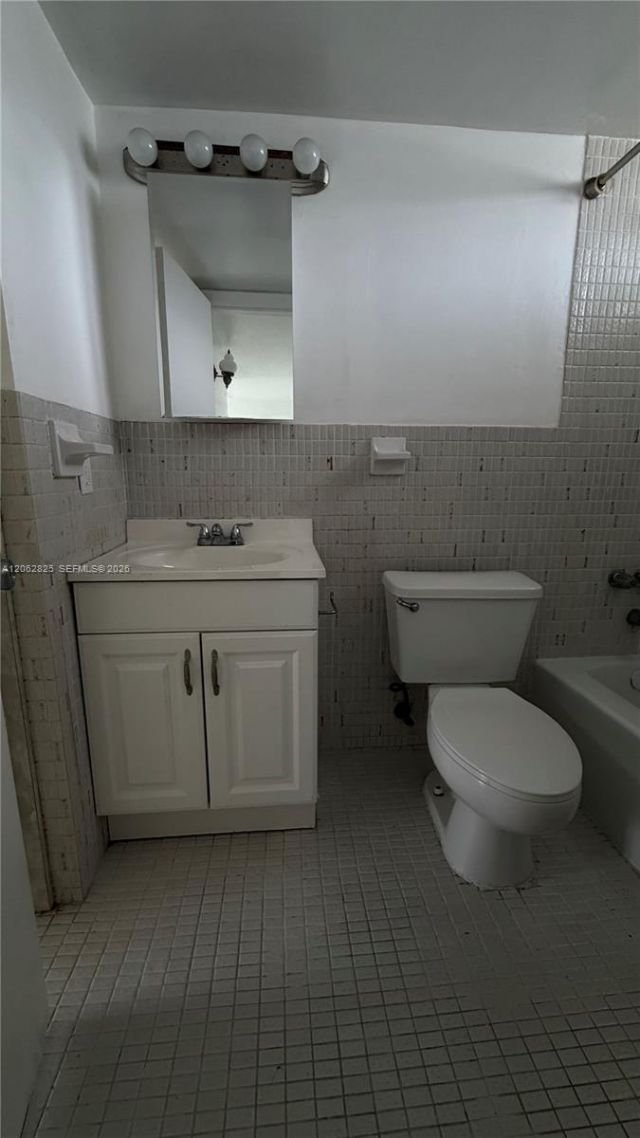 3000 Marcos Dr, Unit P210, Aventura, FL 33160 Photo