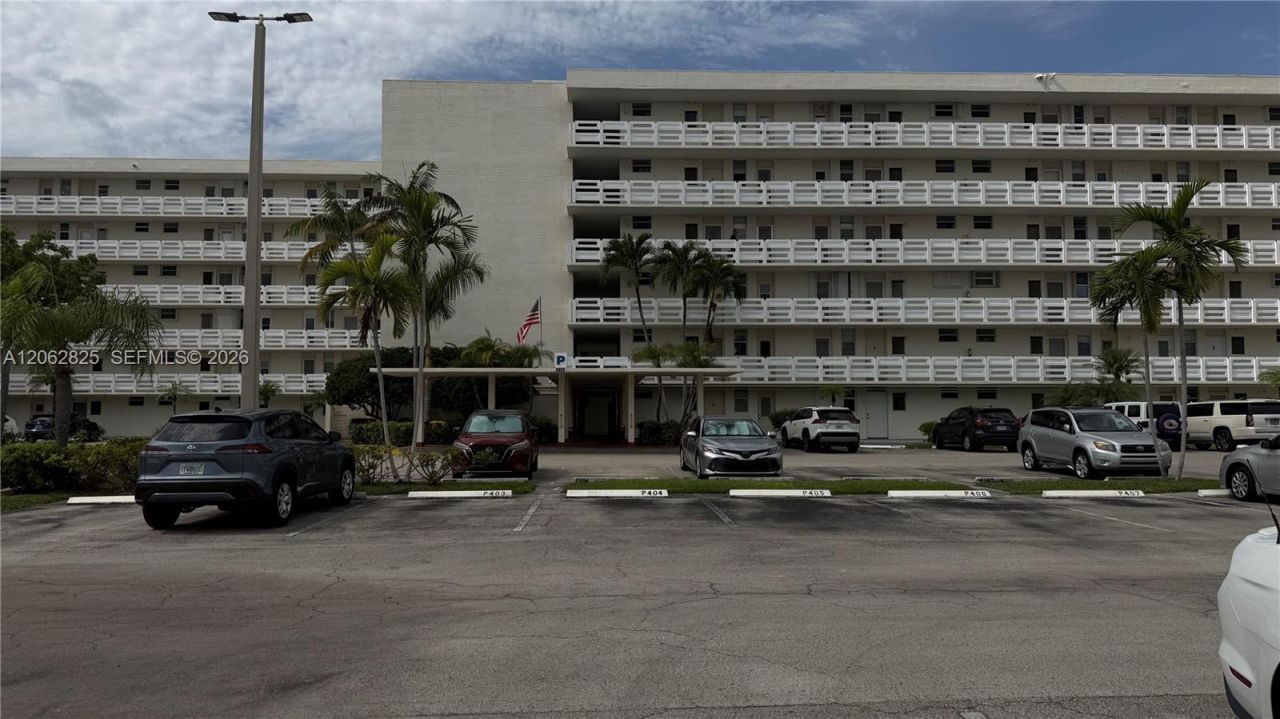 3000 Marcos Dr, Unit P210, Aventura, FL 33160 Photo
