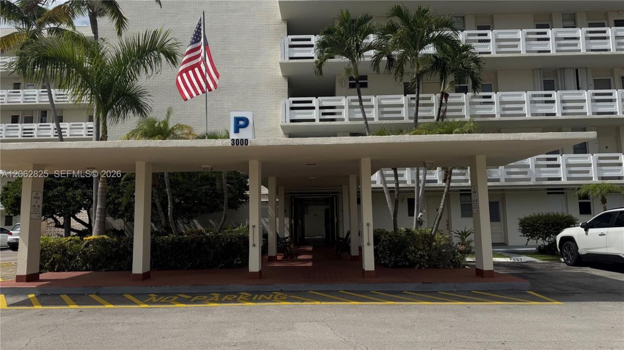 3000 Marcos Dr, Unit P210, Aventura, FL 33160 Photo