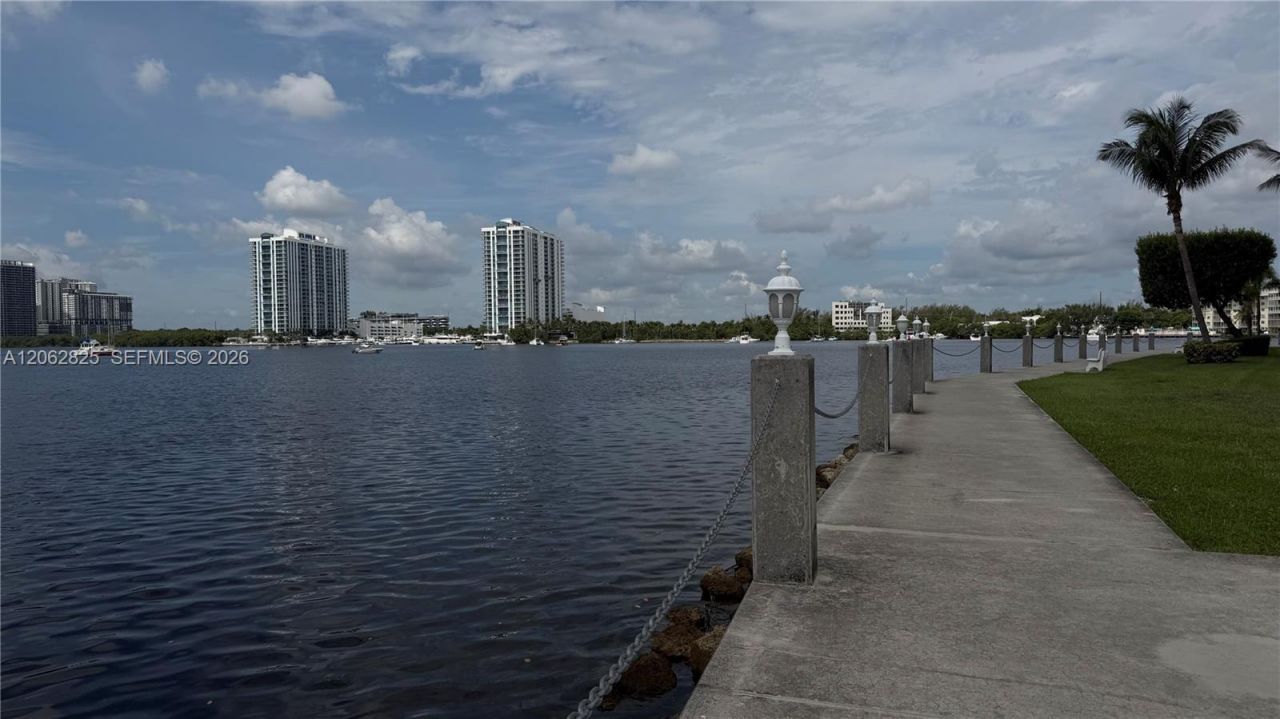 3000 Marcos Dr, Unit P210, Aventura, FL 33160 Photo