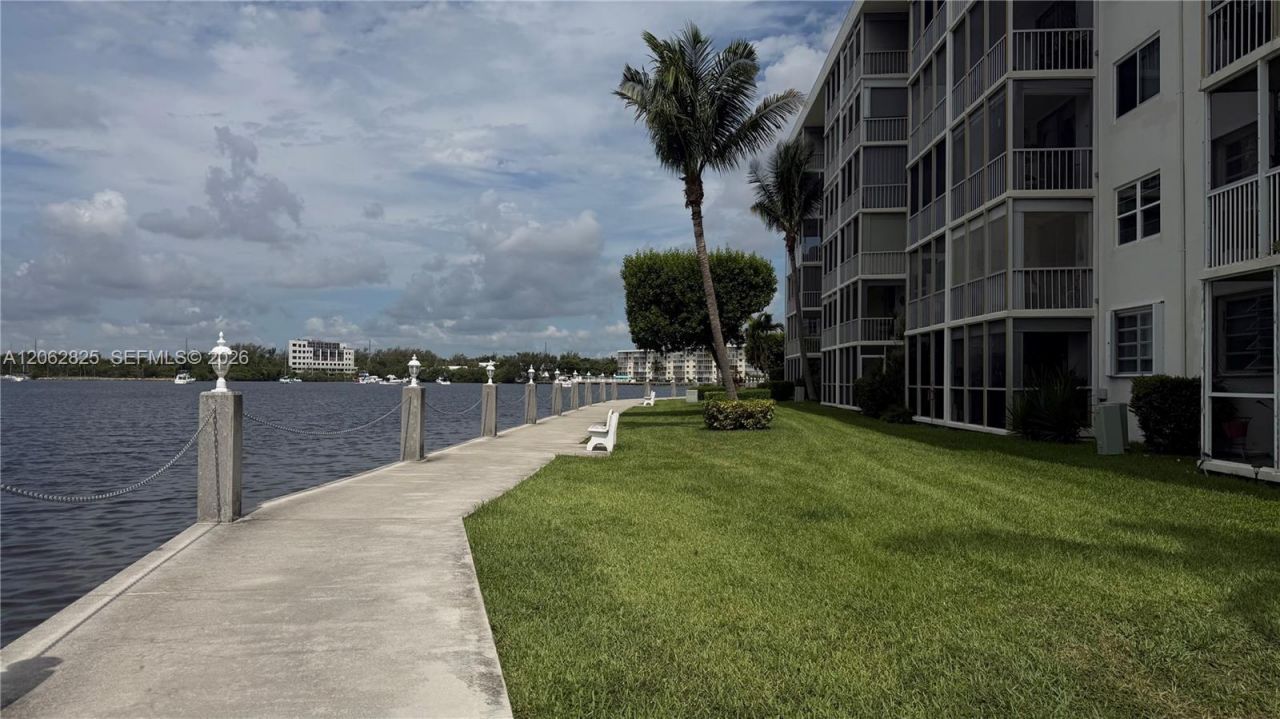 3000 Marcos Dr, Unit P210, Aventura, FL 33160 Photo