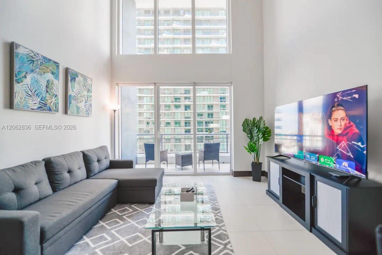 60 SW 13th St , Unit 3814, Miami, FL 33130 Photo