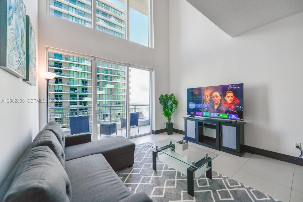 60 SW 13th St , Unit 3814, Miami, FL 33130 Photo