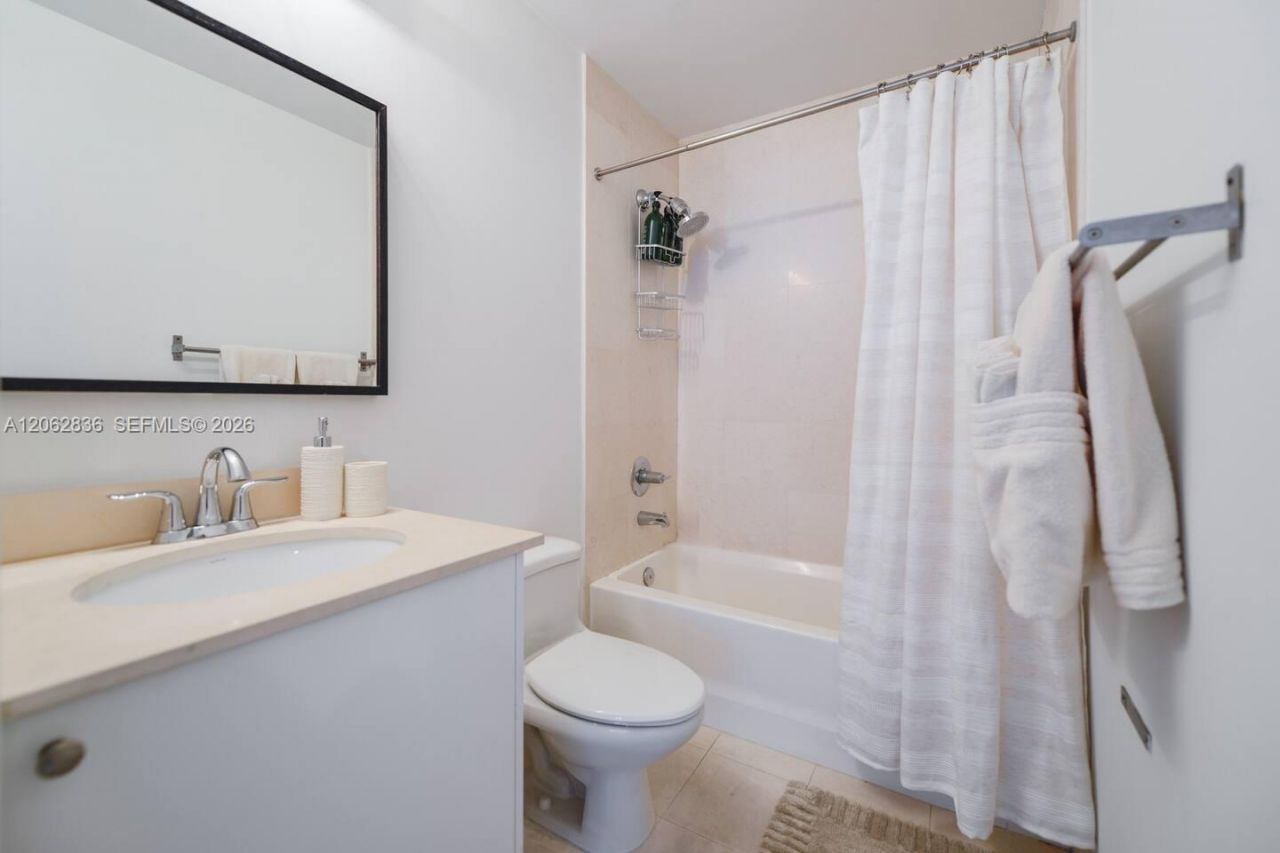60 SW 13th St , Unit 3814, Miami, FL 33130 Photo