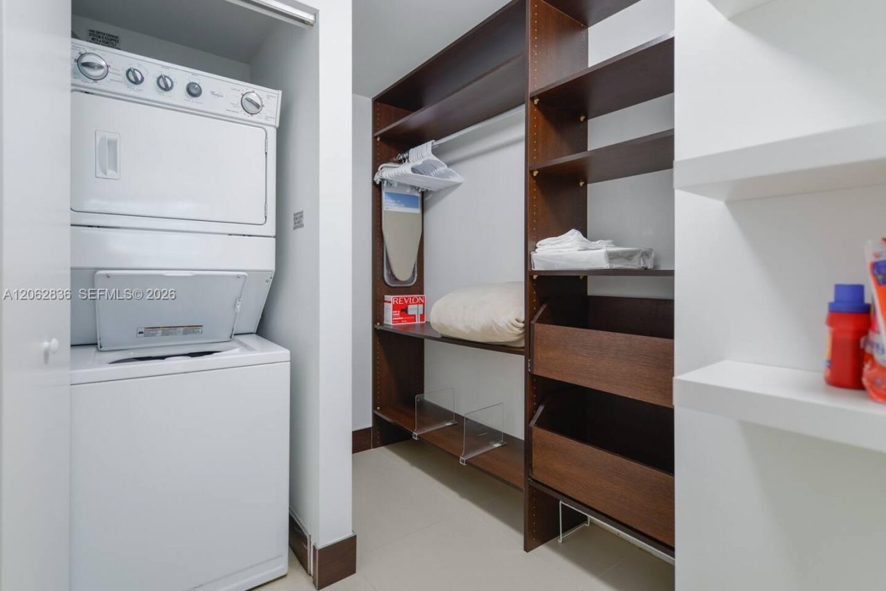 60 SW 13th St , Unit 3814, Miami, FL 33130 Photo