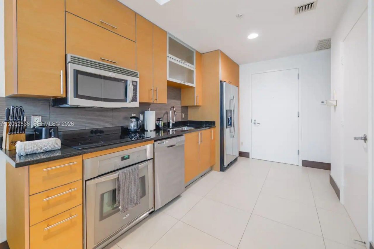 60 SW 13th St , Unit 3814, Miami, FL 33130 Photo