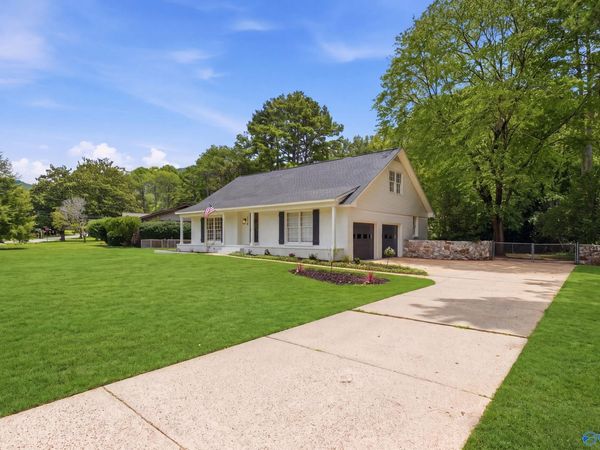 1318 Wind River Circle SE, Huntsville, AL 35802