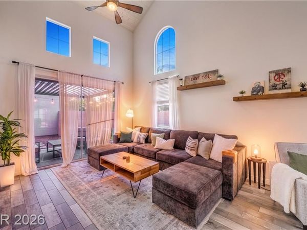 2254 Cast Pebble Drive, Las Vegas, NV 89135