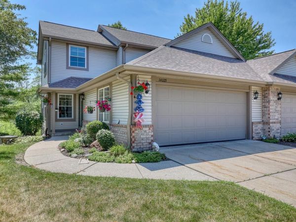 14025 W Lenox DRIVE, New Berlin, WI 53151