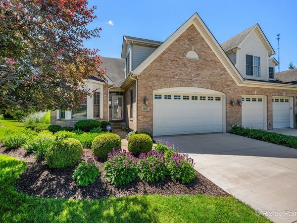 2697 Nicole Circle, Aurora, IL 60502