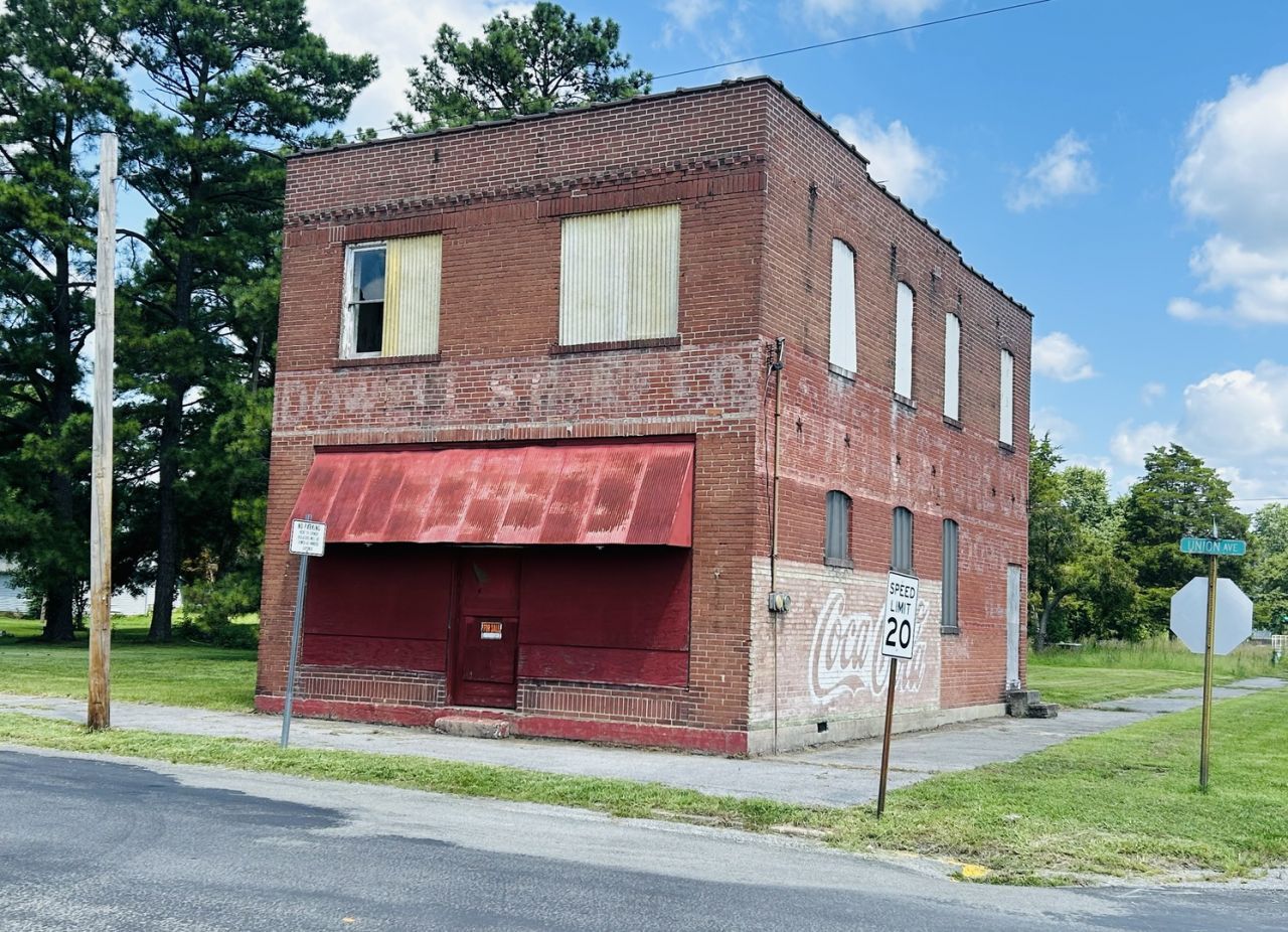 301 Union Avenue, Dowell, IL 62927 Main Photo