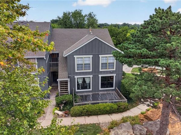 12726 W 110th Terrace, Overland Park, KS 66210