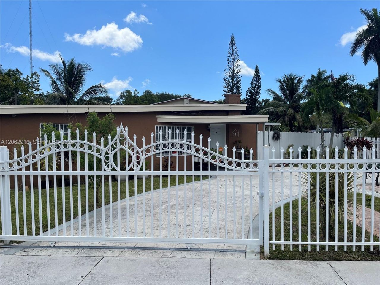 101 Miami Gardens Rd, Unit 101, West Park, FL 33023 Photo