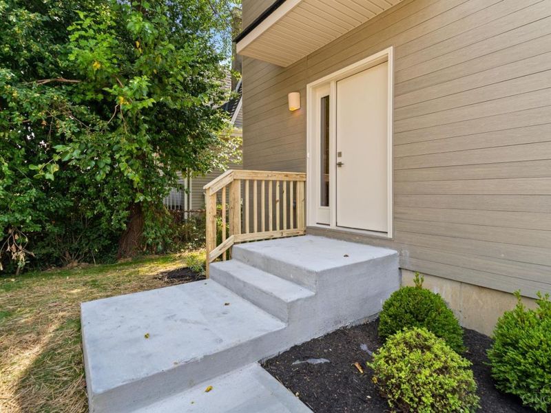 1869 Kinney Avenue, Cincinnati, OH 45207 Photo 4