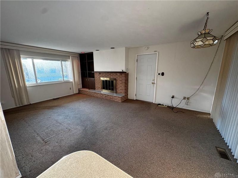 924 Warburton Drive, Trotwood, OH 45426 Photo 6
