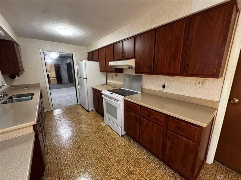 924 Warburton Drive, Trotwood, OH 45426 Photo 7