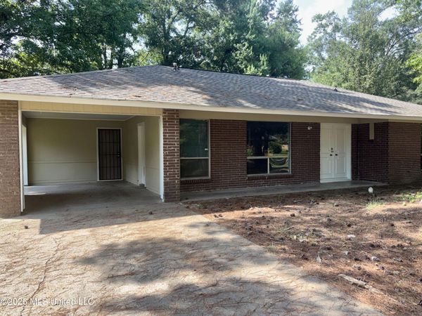 6663 Abraham Lincoln Drive, Jackson, MS 39213