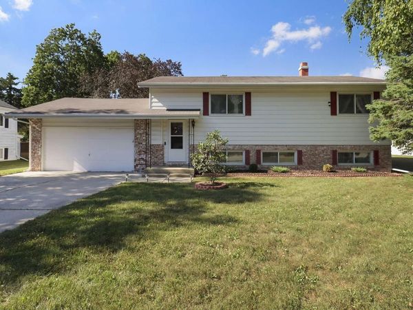 217 W Geneva STREET, Delavan, WI 53115