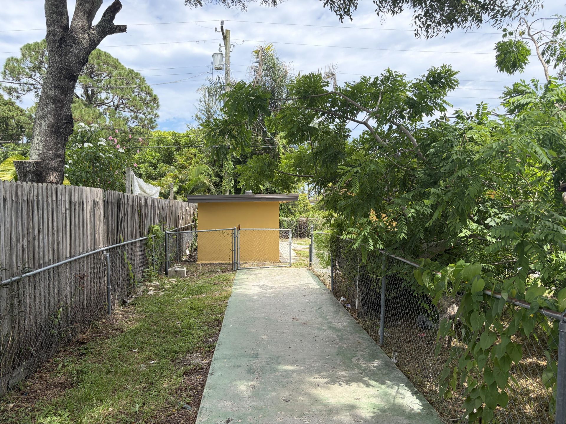 2320 Sunrise Drive, Unit (Back Unit, West Palm Beach, FL 33415 Photo