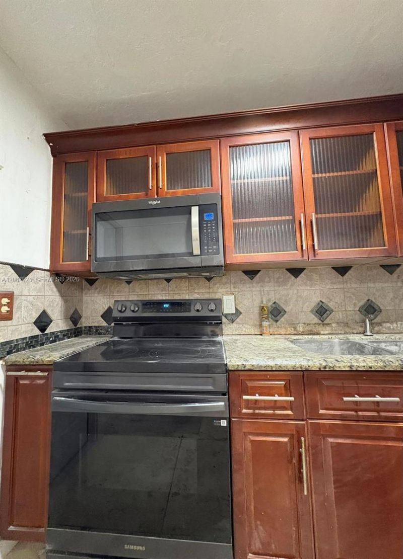2531 NW 88th St, Miami, FL 33147 Photo
