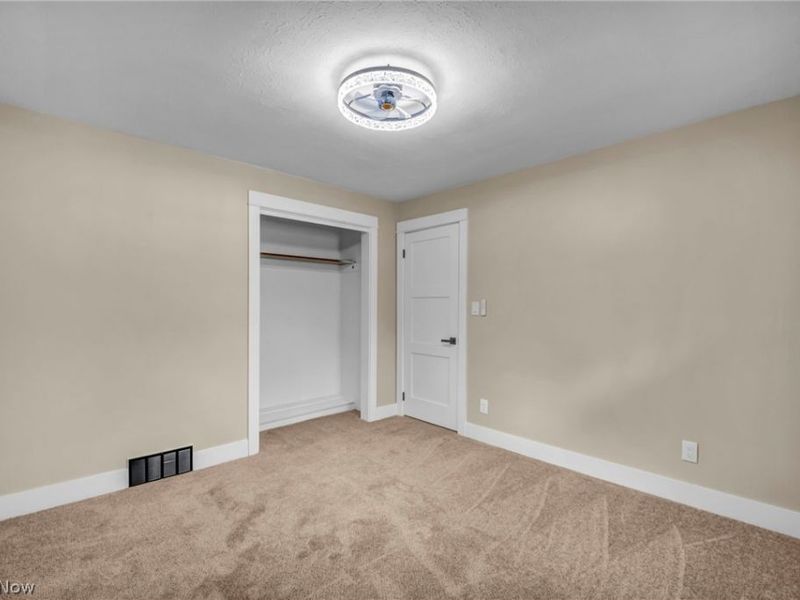 18509 Preston Road, Warrensville Heights, OH 44128 Photo 17