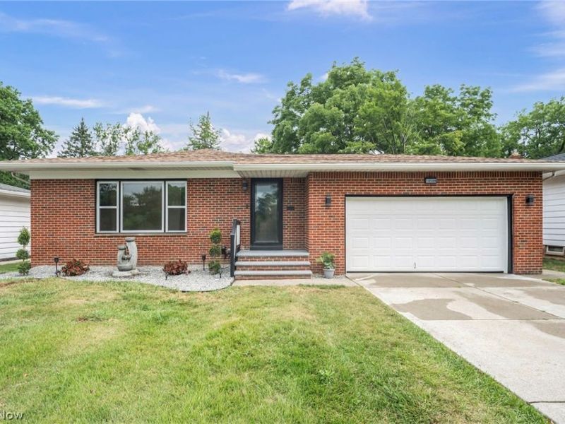 18509 Preston Road, Warrensville Heights, OH 44128 Photo 2