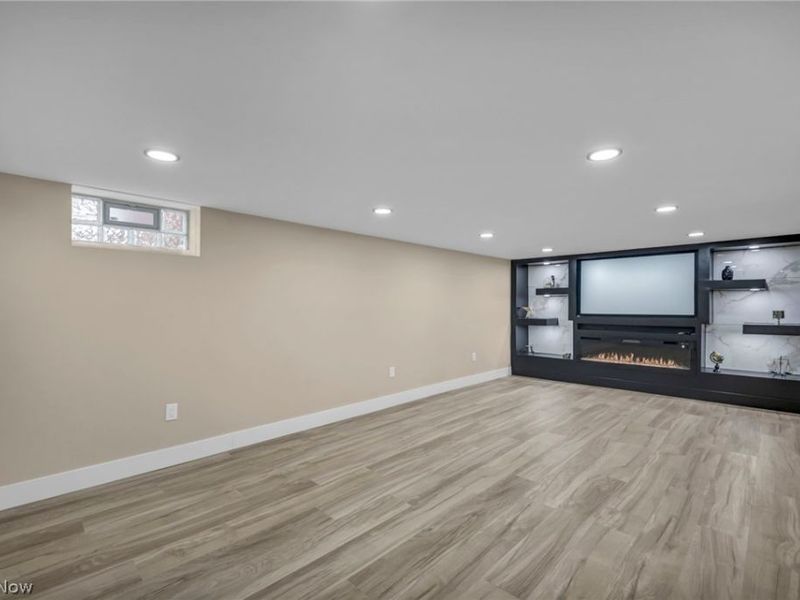 18509 Preston Road, Warrensville Heights, OH 44128 Photo 30