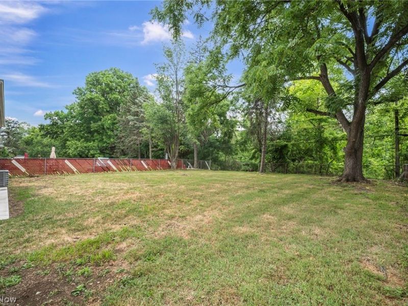 18509 Preston Road, Warrensville Heights, OH 44128 Photo 46