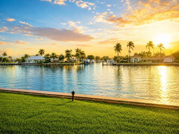 725 N RIVERSIDE Drive, Unit 105, Pompano Beach, FL 33062